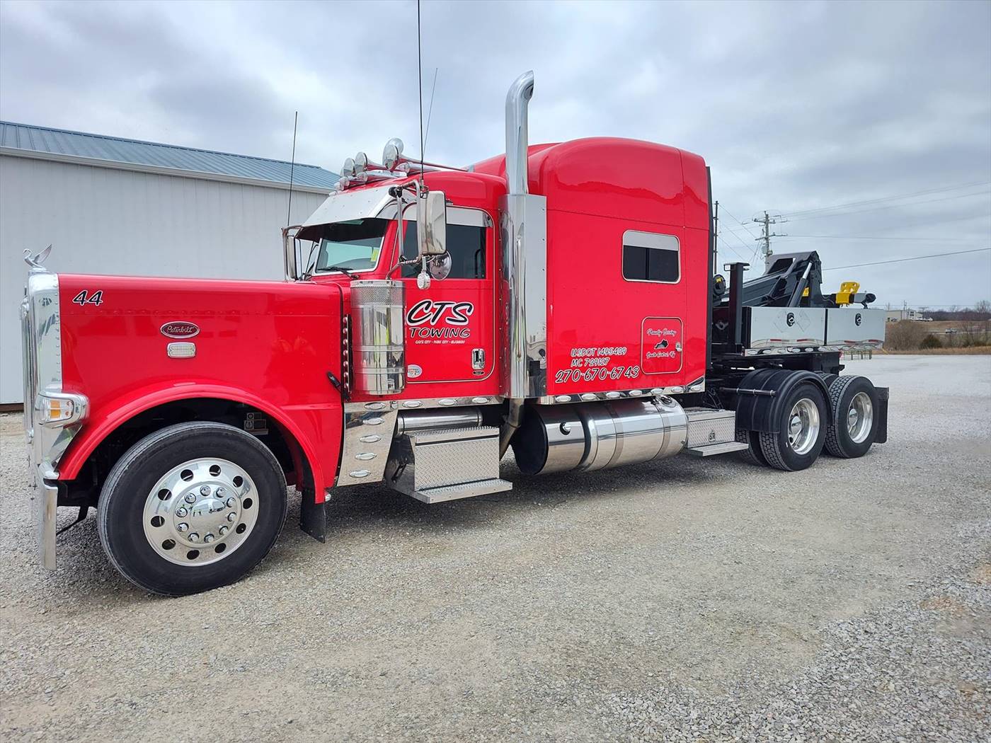 red tow truck for pulling