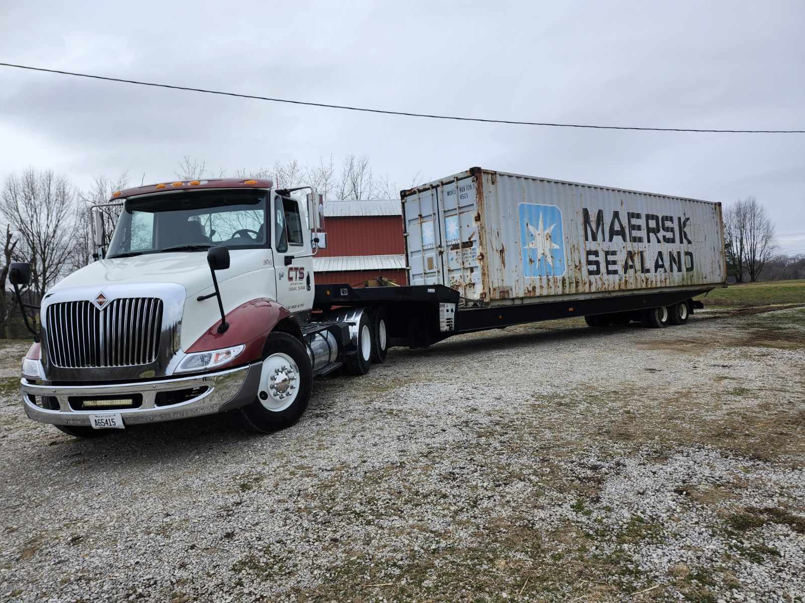 towing abandoned truck crate